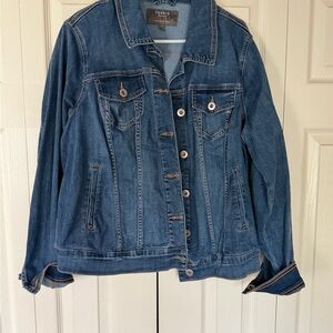 Torrid Denim Jacket Size 1 (XL 14/16) Classic Blue Jean Jacket Stretch